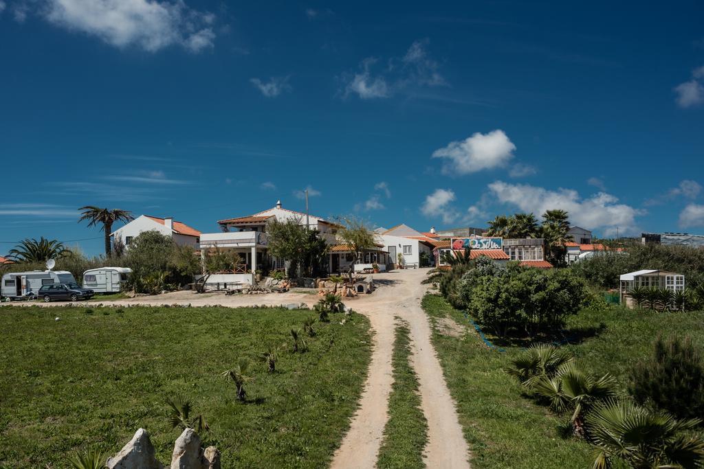 Da Silva Surfcamp Hostel Areia Branca Exterior photo